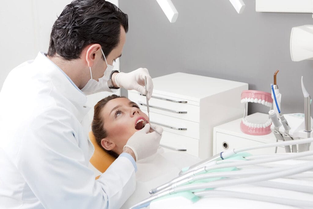 Dental Insurance Plans in Texas image showing a routine dental checkup.